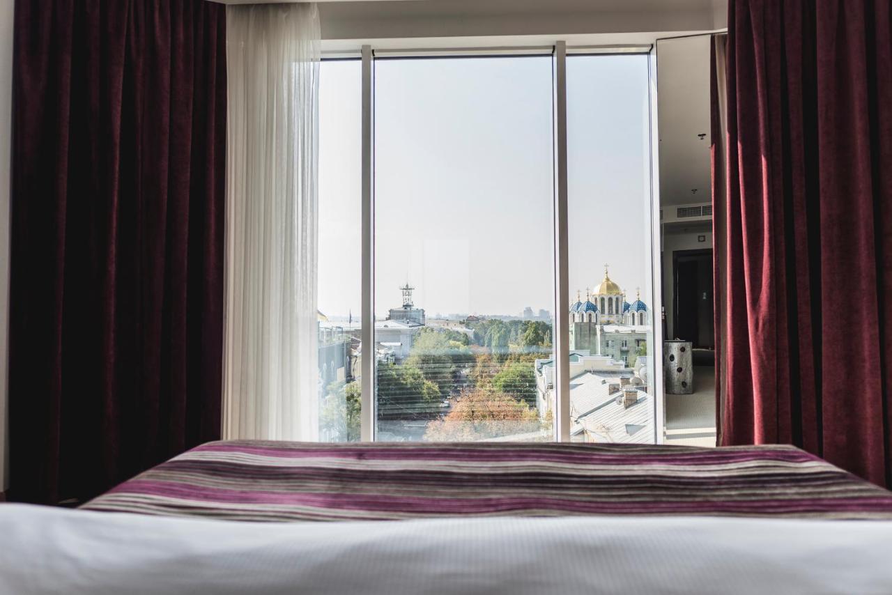 11 Mirrors Design Hotel Kyiv Exterior photo