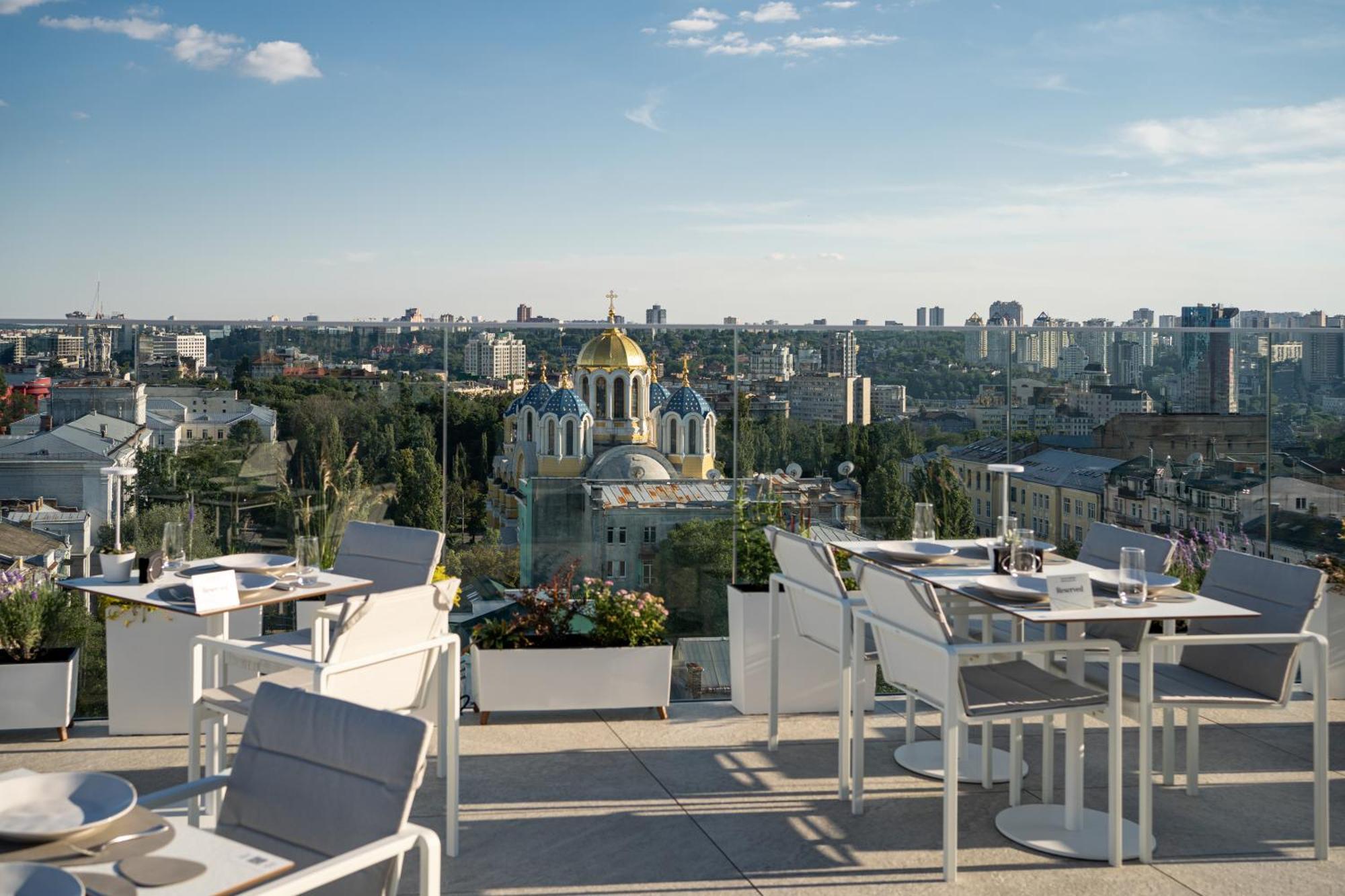 11 Mirrors Design Hotel Kyiv Exterior photo
